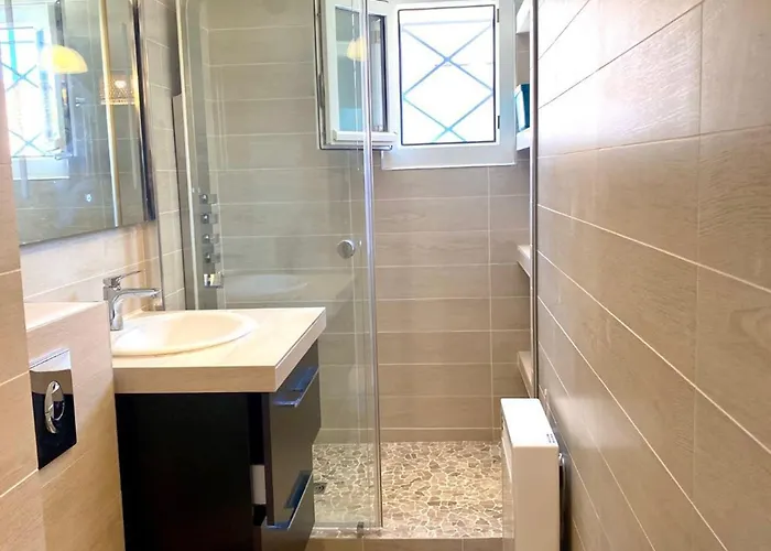 Lumineux à Avec Climatisation Et Terrasse - Fr-1-604-51 Appartement Mèze