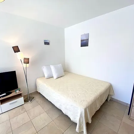 Coquet A : Climatise, Pres Du Parc, Terrasse, Proche Et Port - Fr-1-604-51 * Mèze